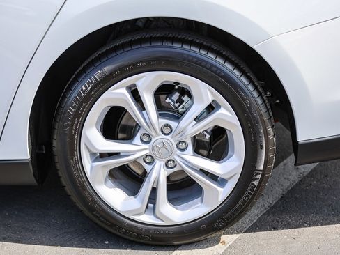 Certified 2025 Honda Accord LX image 27