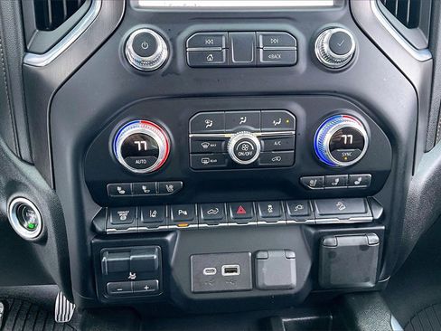 Used 2020 GMC Sierra 2500 AT4 w/ AT4 Premium Package image 32