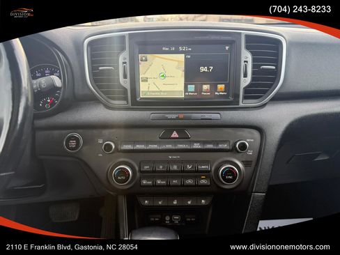 Used 2017 Kia Sportage EX w/ EX Technology Package image 18