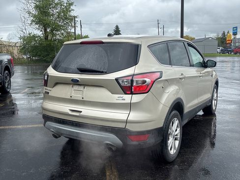Used 2017 Ford Escape SE AWD/4WD image 6
