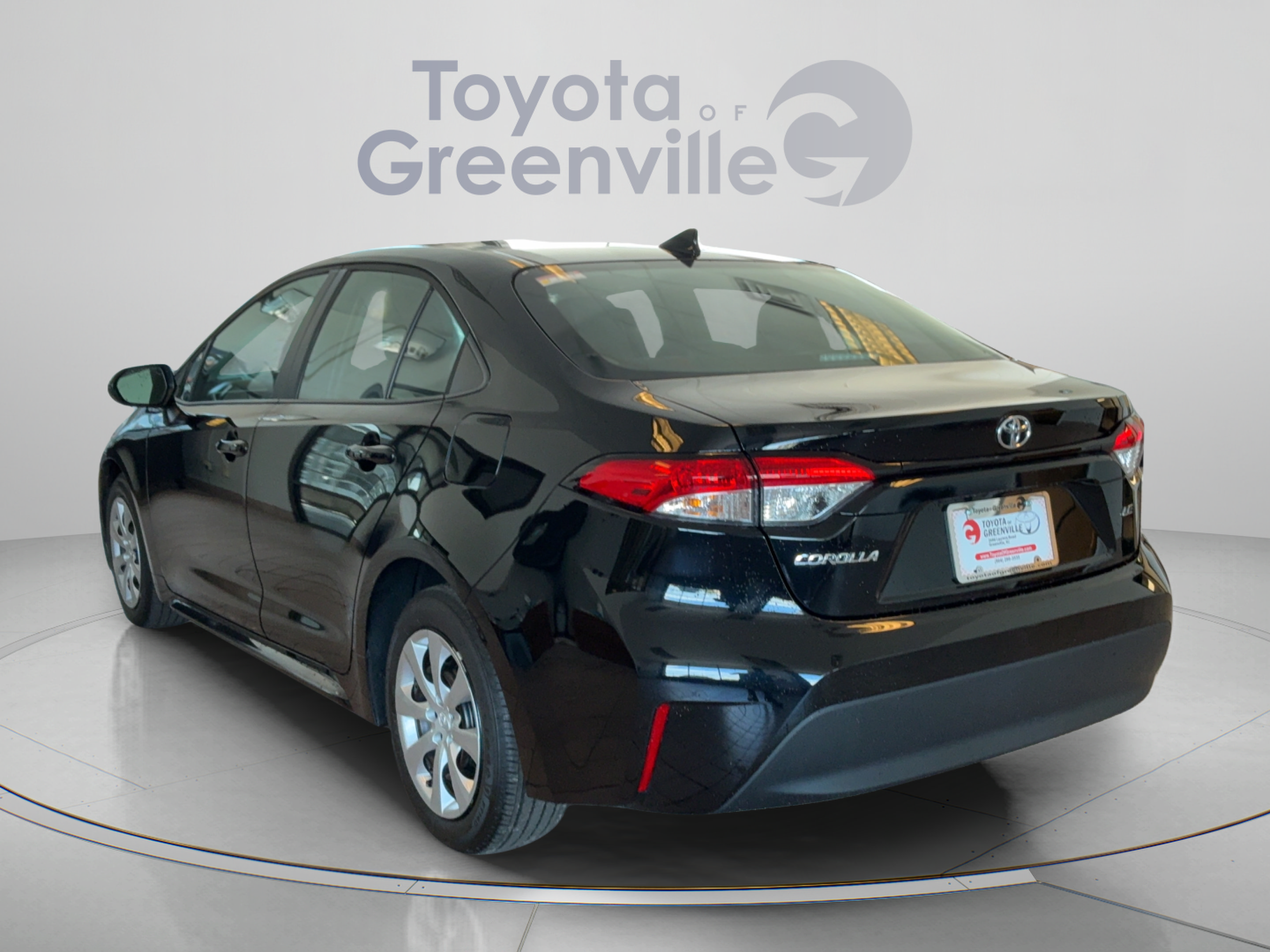 Certified 2026 Toyota Corolla LE FWD image 4