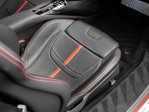 Certified 2022 Ferrari SF90 Stradale image 40