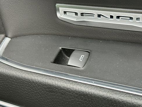 Used 2024 GMC Sierra 1500 Denali w/ Technology Package image 21