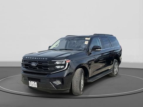 Used 2025 Ford Expedition Active image 4