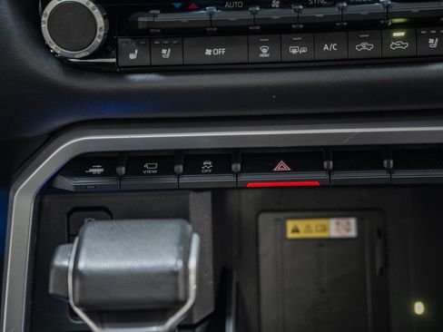 Used 2023 Toyota Tundra Platinum image 29