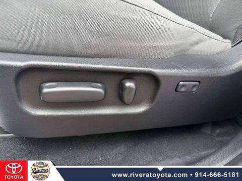 Used 2020 Toyota Tacoma SR5 AWD/4WD image 15