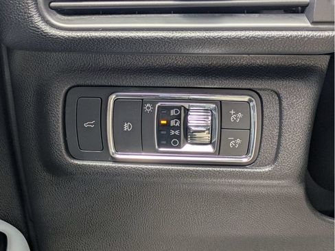 Used 2022 Lincoln Corsair Reserve w/ Equipment Group 201A AWD/4WD image 22