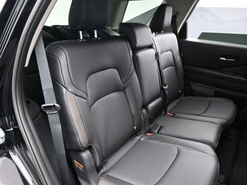 New 2026 Nissan Pathfinder SL AWD/4WD image 13