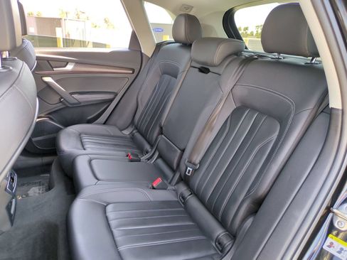 Used 2023 Audi Q5 2.0T Premium Plus w/ Premium Plus Package AWD/4WD image 30