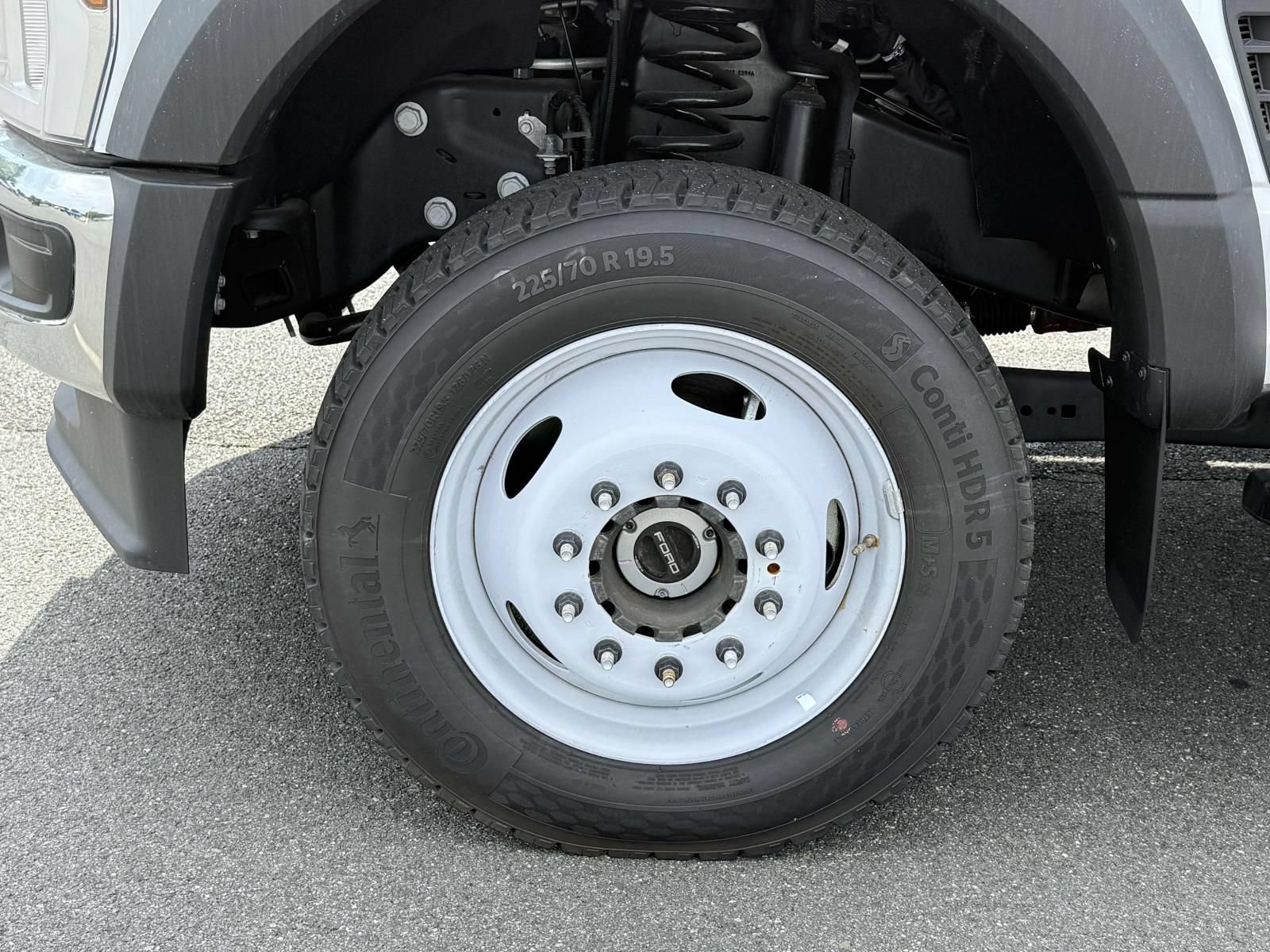 New 2024 Ford F550 4x4 Regular Cab Super Duty image 7