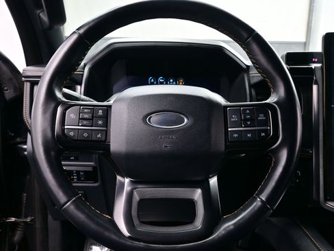 Used 2023 Ford Expedition Platinum image 25