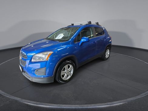 Used 2015 Chevrolet Trax LT w/ LT Plus Package AWD/4WD image 4