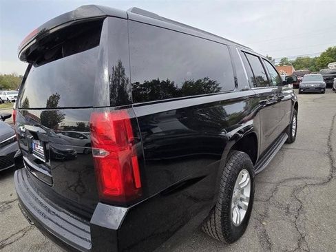 Used 2015 Chevrolet Suburban LT AWD/4WD image 5