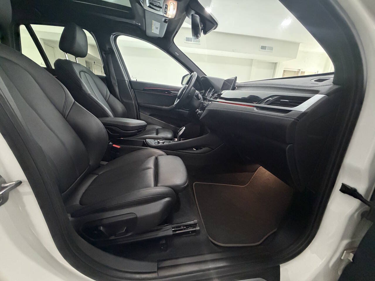 Used 2020 BMW X1 xDrive28i w/ Convenience Package AWD/4WD image 24