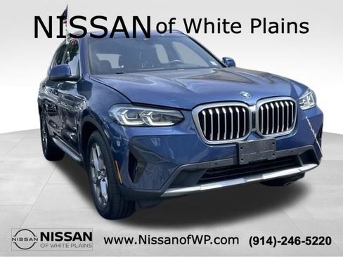 Used 2022 BMW X3 xDrive30i w/ Convenience Package AWD/4WD image 3