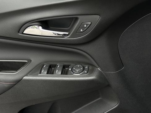 Used 2022 Chevrolet Equinox RS w/ Infotainment Package AWD/4WD image 15