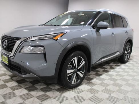 Used 2023 Nissan Rogue SL w/ SL Premium Package image 7