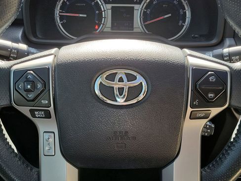 Used 2016 Toyota 4Runner Limited image 11