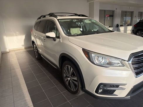 Used 2022 Subaru Ascent Limited w/ Technology Package image 2