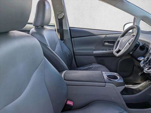 Used 2012 Toyota Prius V Five image 19