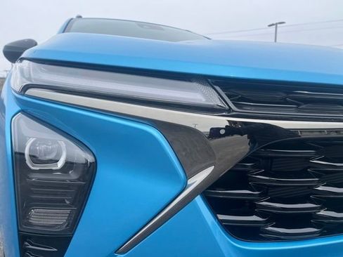 New 2026 Chevrolet Trax RS w/ Sunroof Package image 11