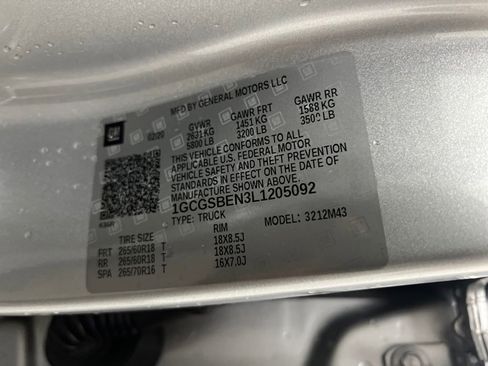 Used 2020 Chevrolet Colorado W/T w/ Custom Special Edition image 32