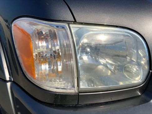 Used 2006 Toyota Sequoia Limited RWD image 25