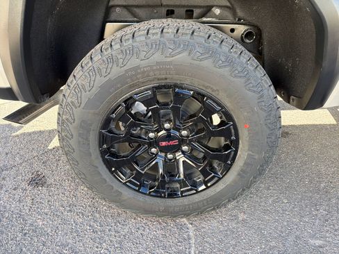 New 2026 GMC Canyon Elevation w/ Convenience Package RWD image 12