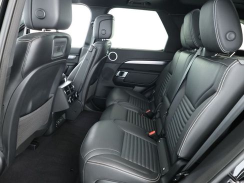 Used 2024 Land Rover Discovery Dynamic SE AWD/4WD image 20