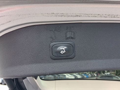 Used 2014 Ford Escape Titanium FWD image 11