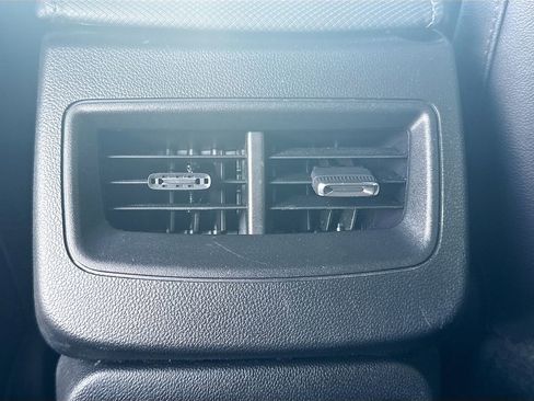 Used 2024 Chevrolet Equinox EV LT FWD image 28
