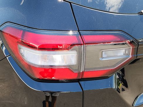 Used 2023 Honda Pilot Elite image 10