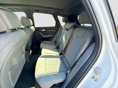 Used 2025 Audi SQ5 Premium Plus image 21