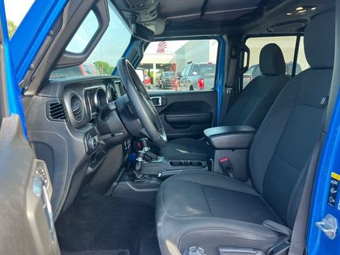 Used 2022 Jeep Wrangler Unlimited Sport w/ Uconnect 4C Nav & Sound Group AWD/4WD image 4
