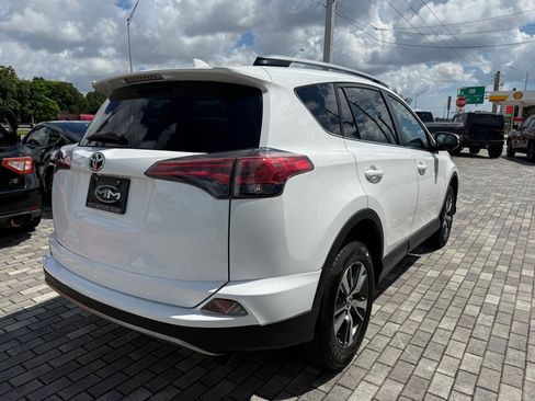 Used 2018 Toyota RAV4 XLE image 10