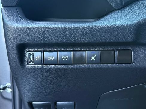 Used 2024 Toyota RAV4 XLE AWD/4WD image 29