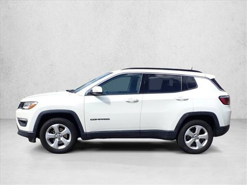 Used 2017 Jeep Compass Latitude w/ Safe & Security Group AWD/4WD image 2