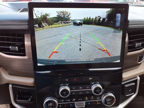 Used 2024 Ford Expedition Max Limited image 23