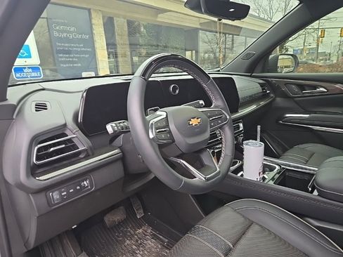 Used 2025 Chevrolet Traverse High Country w/ LPO, Floor Liner Package image 23