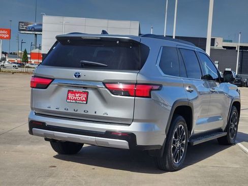 Used 2023 Toyota Sequoia Limited image 7