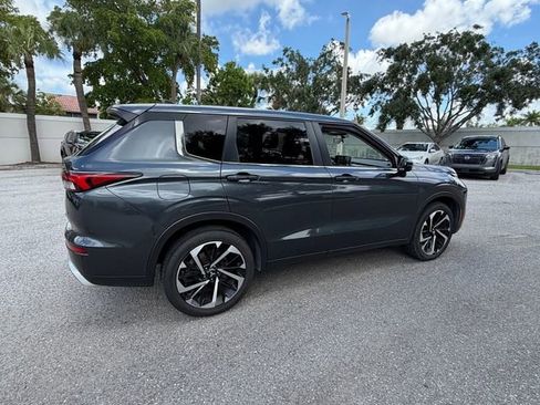 Used 2024 Mitsubishi Outlander SE FWD image 9