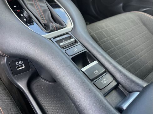 Certified 2023 Honda HR-V Sport image 10