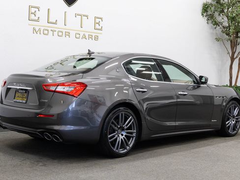 Used 2018 Maserati Ghibli GranLusso RWD image 11