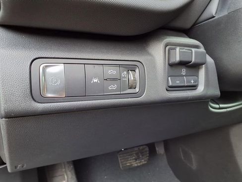 New 2025 Chevrolet Silverado EV LT image 19