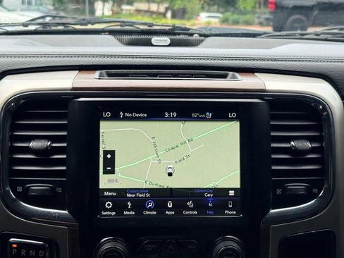 Used 2018 RAM 1500 Laramie w/ Convenience Group AWD/4WD image 45