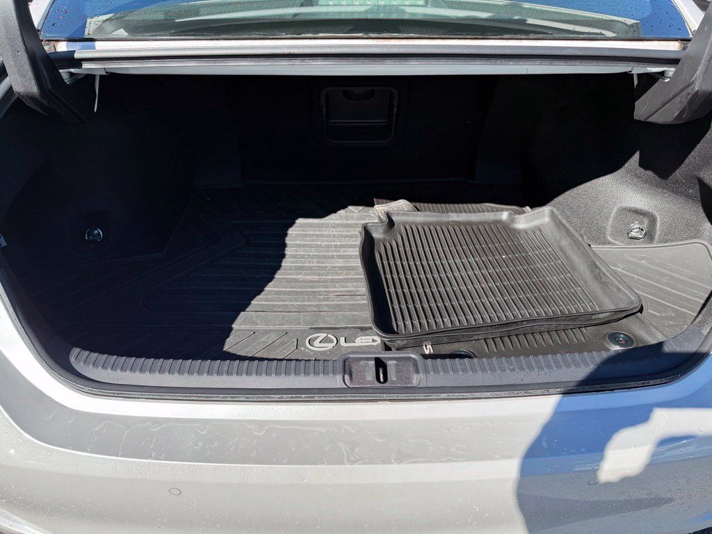 Used 2023 Lexus ES 350 w/ Premium Package FWD image 18