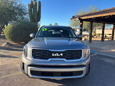 Used 2023 Kia Telluride S image 8