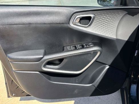 Used 2021 Kia Soul LX FWD image 20