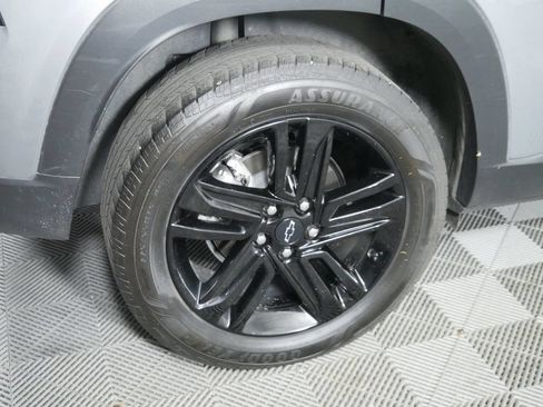 Used 2025 Chevrolet Trax ACTIV w/ Sunroof Package FWD image 11