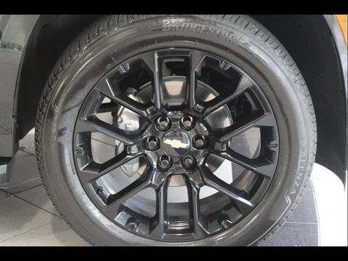 Used 2026 Chevrolet Tahoe Premier w/ Sun And Tow Package AWD/4WD image 10